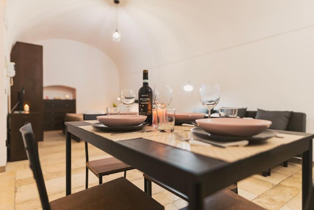 Trani -Suite ❉Marmor - Elegante Casa Storica ❉ 외부 사진