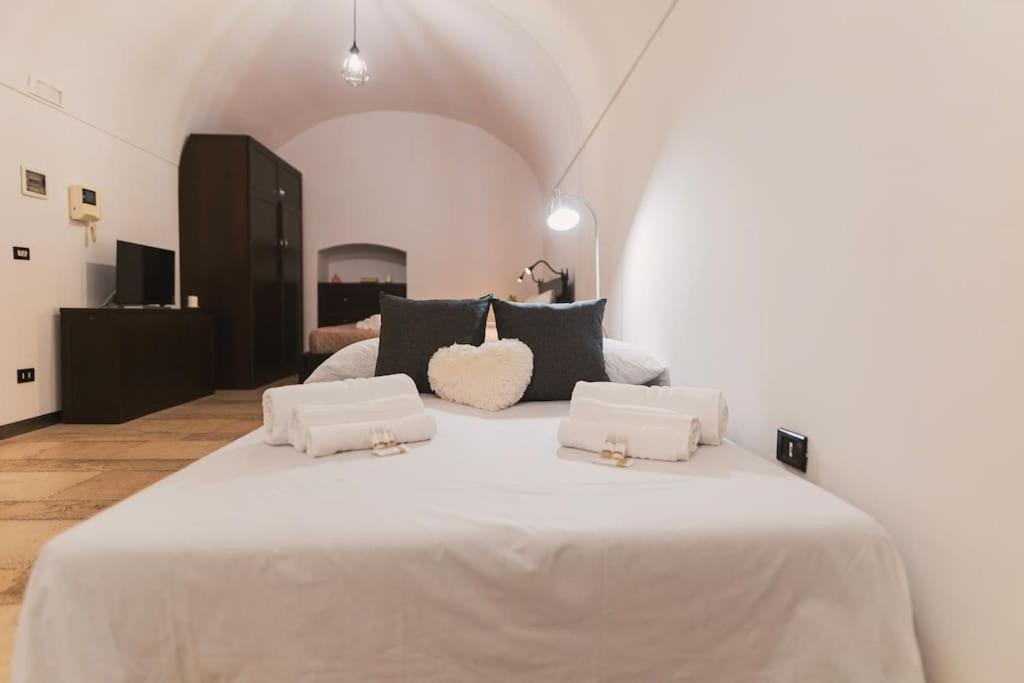 Trani -Suite ❉Marmor - Elegante Casa Storica ❉ 외부 사진